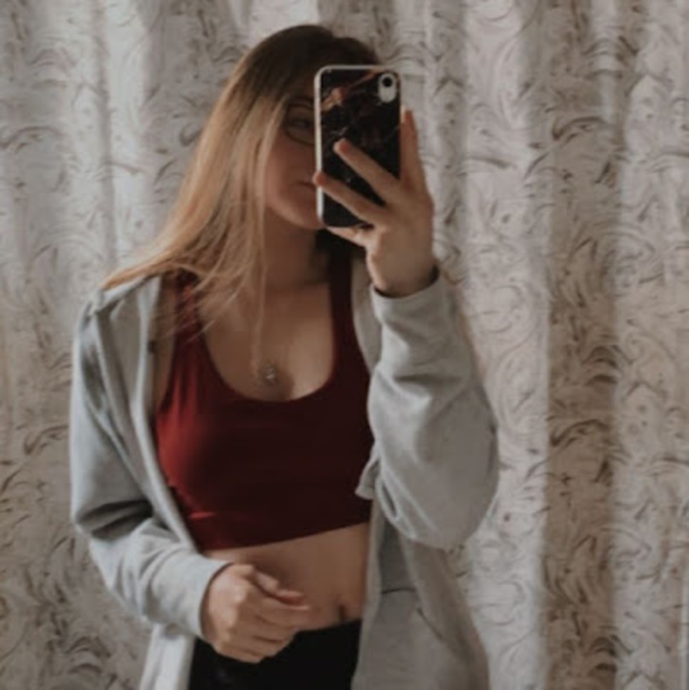 Meet your Posher, Alyssa